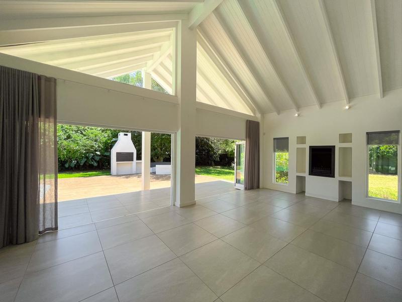 To Let 6 Bedroom Property for Rent in Constantia Western Cape